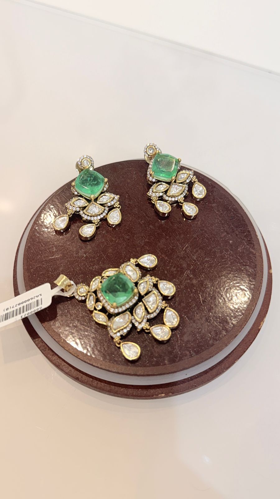 Green Stone Kundan Jewelry Set with Earrings