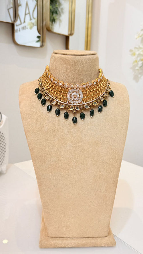 Black Onyx Antique Gold Collar Necklace Set with Floral Drop Earrings