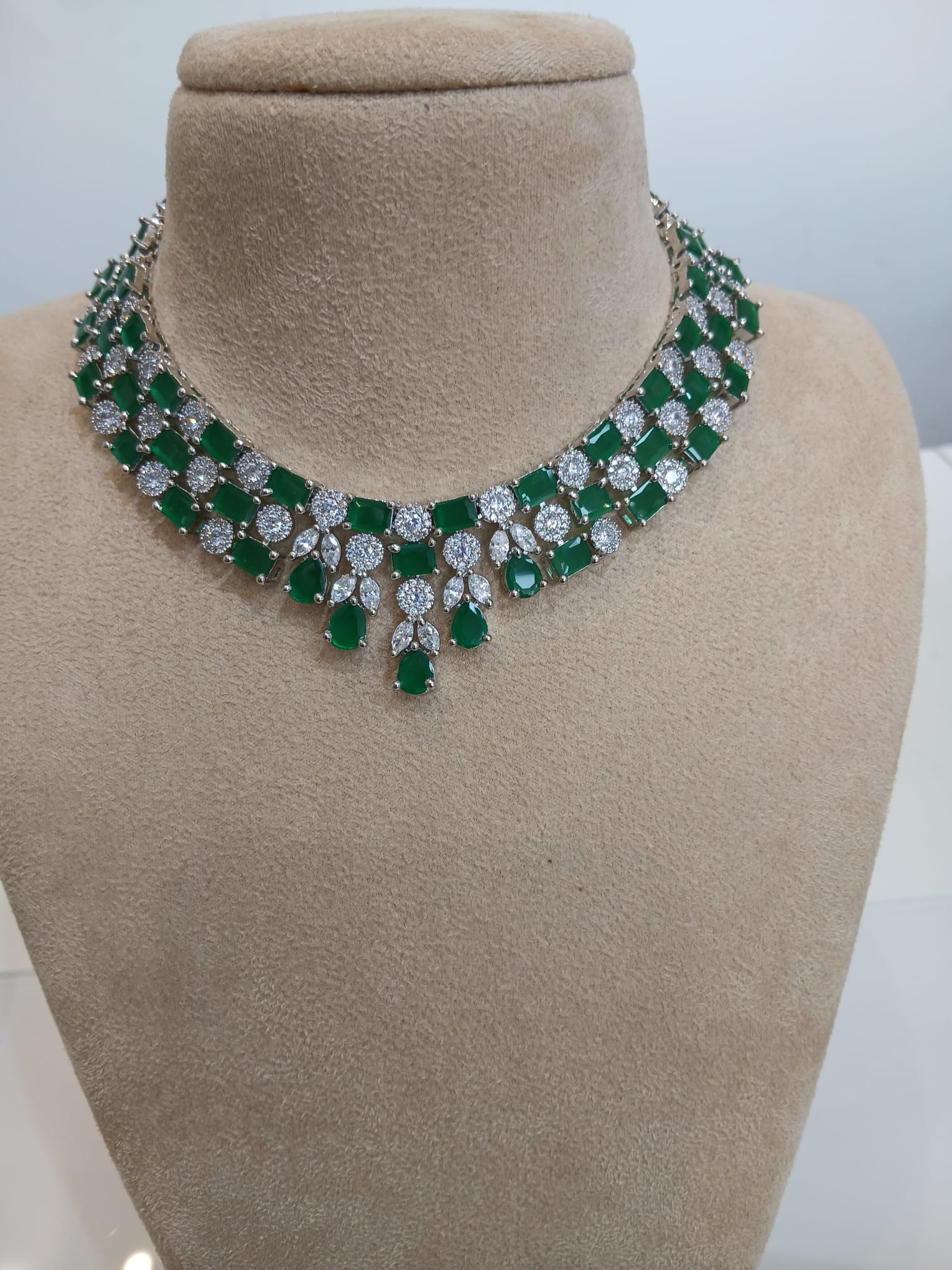 Emerald Silver Choker Set with Matching Drop Earrings