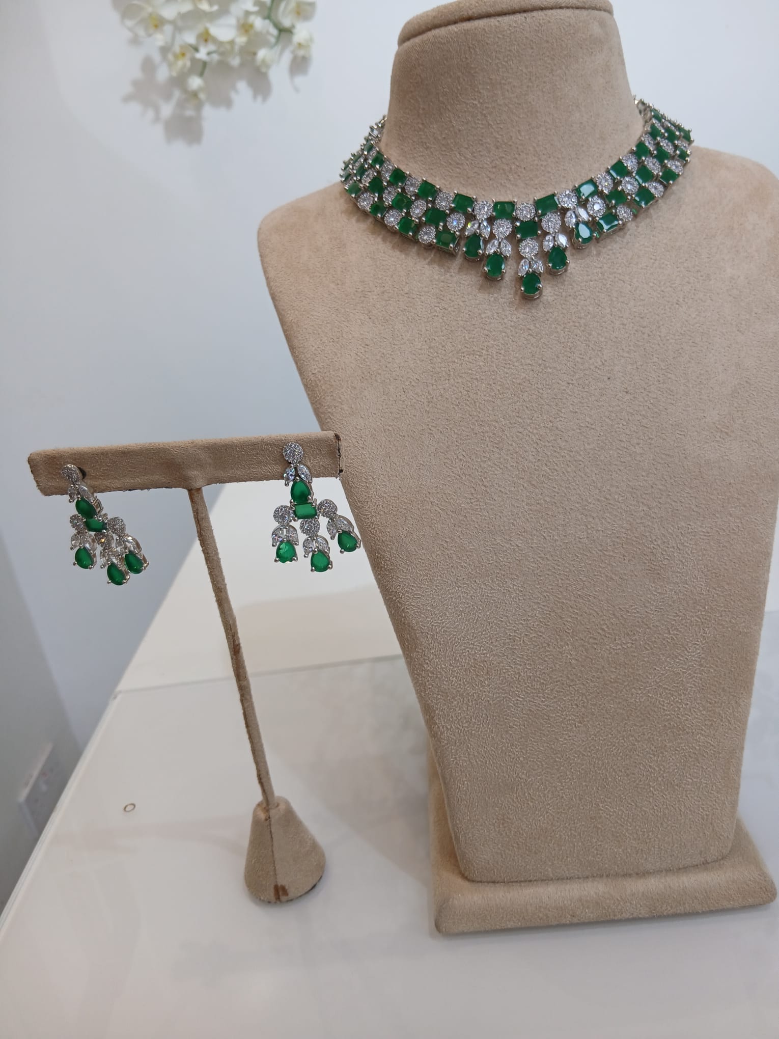 Emerald Silver Choker Set with Matching Drop Earrings