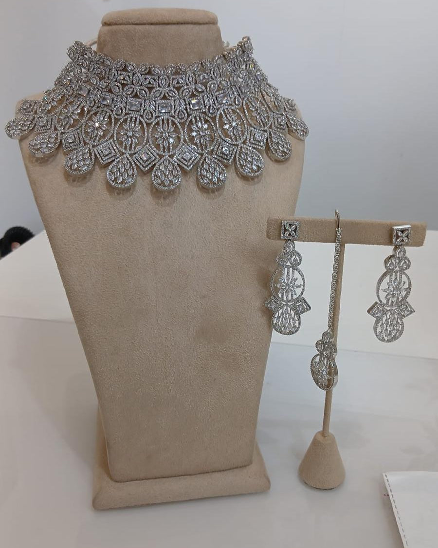 Diamond Style Statement Choker Set