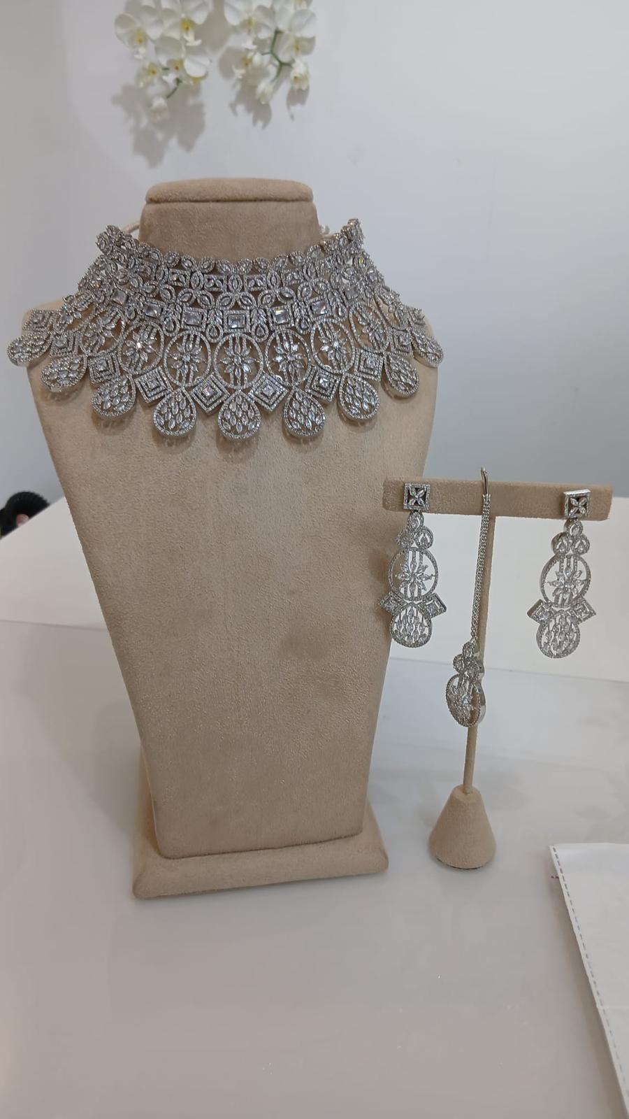 Diamond Style Statement Choker Set