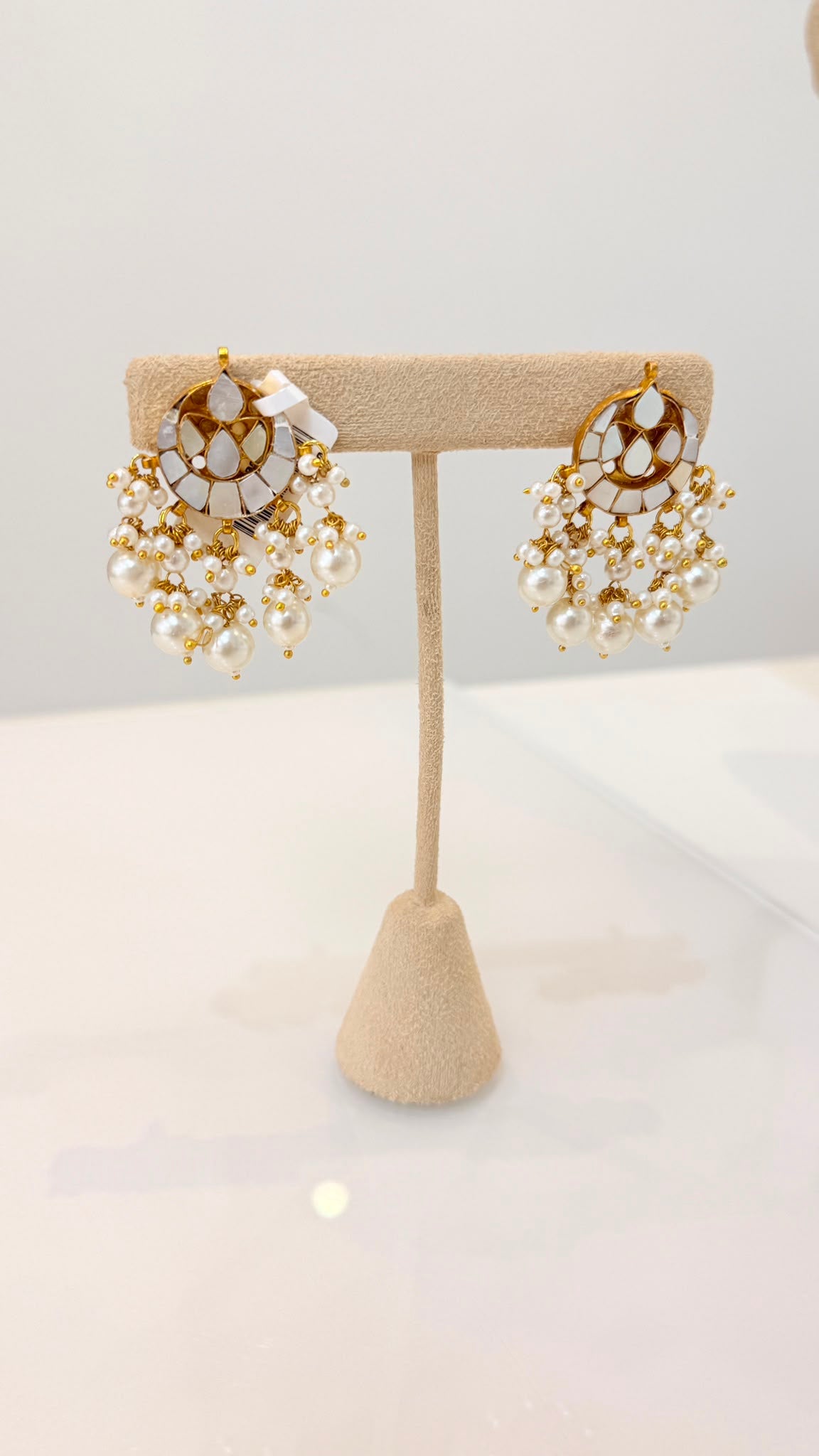 Gold-Tone Floral Kundan Choker Set with Pearl Cluster Earrings