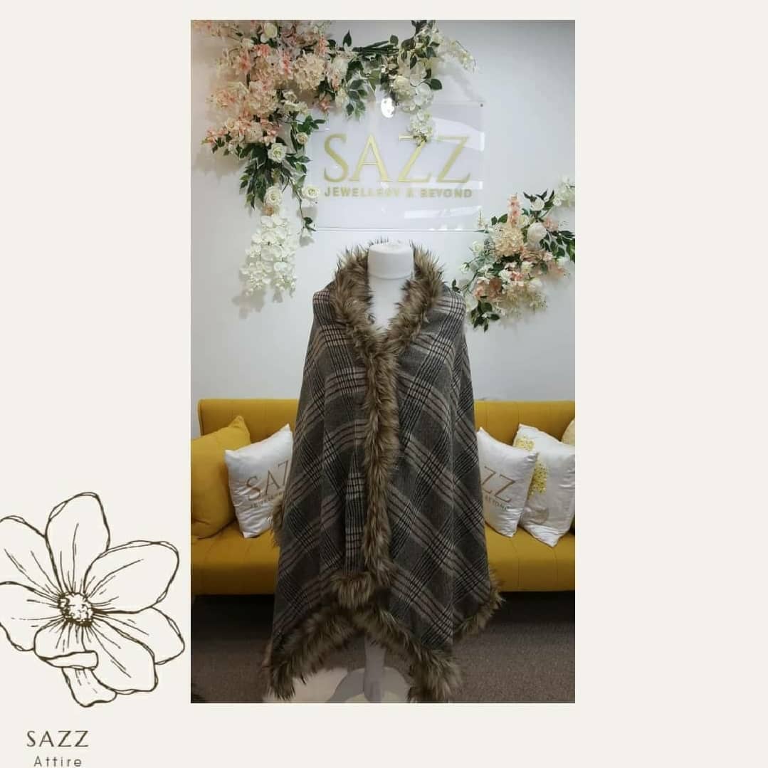 Charcoal Grey Plaid Winter Cape with Luxury Fur Collar