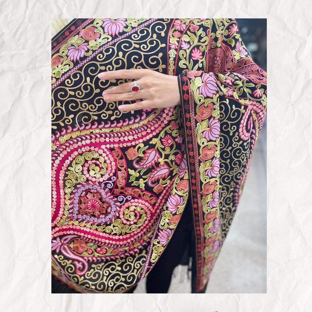 Black Tilla & Resham Work Shawl with Intricate Paisley Motifs