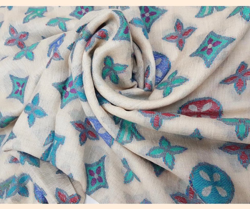 Cream Abstract Geometric Print Wrap – Lightweight Multi-Color Fashion Stole