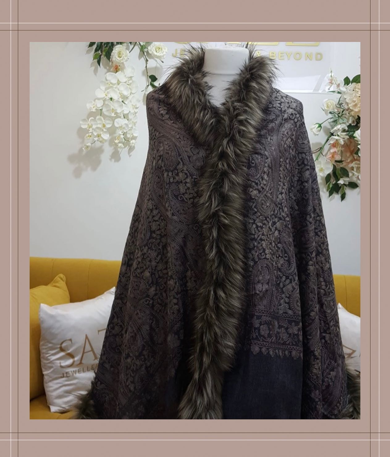 Luxury Charcoal Grey Paisley Shawl with Faux Fur Trim