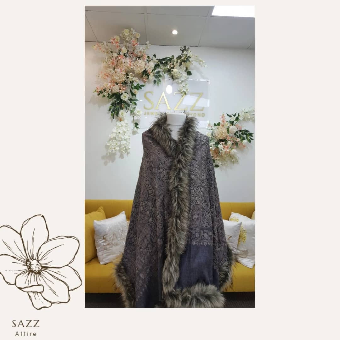 Luxury Grey Jacquard Paisley Shawl with Faux Fur Trim