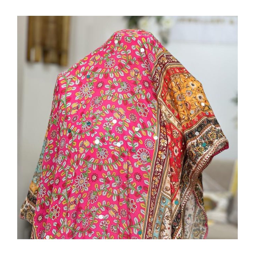 Vibrant Magenta Floral Phulkari Shawl with Traditional Vine Embroidery