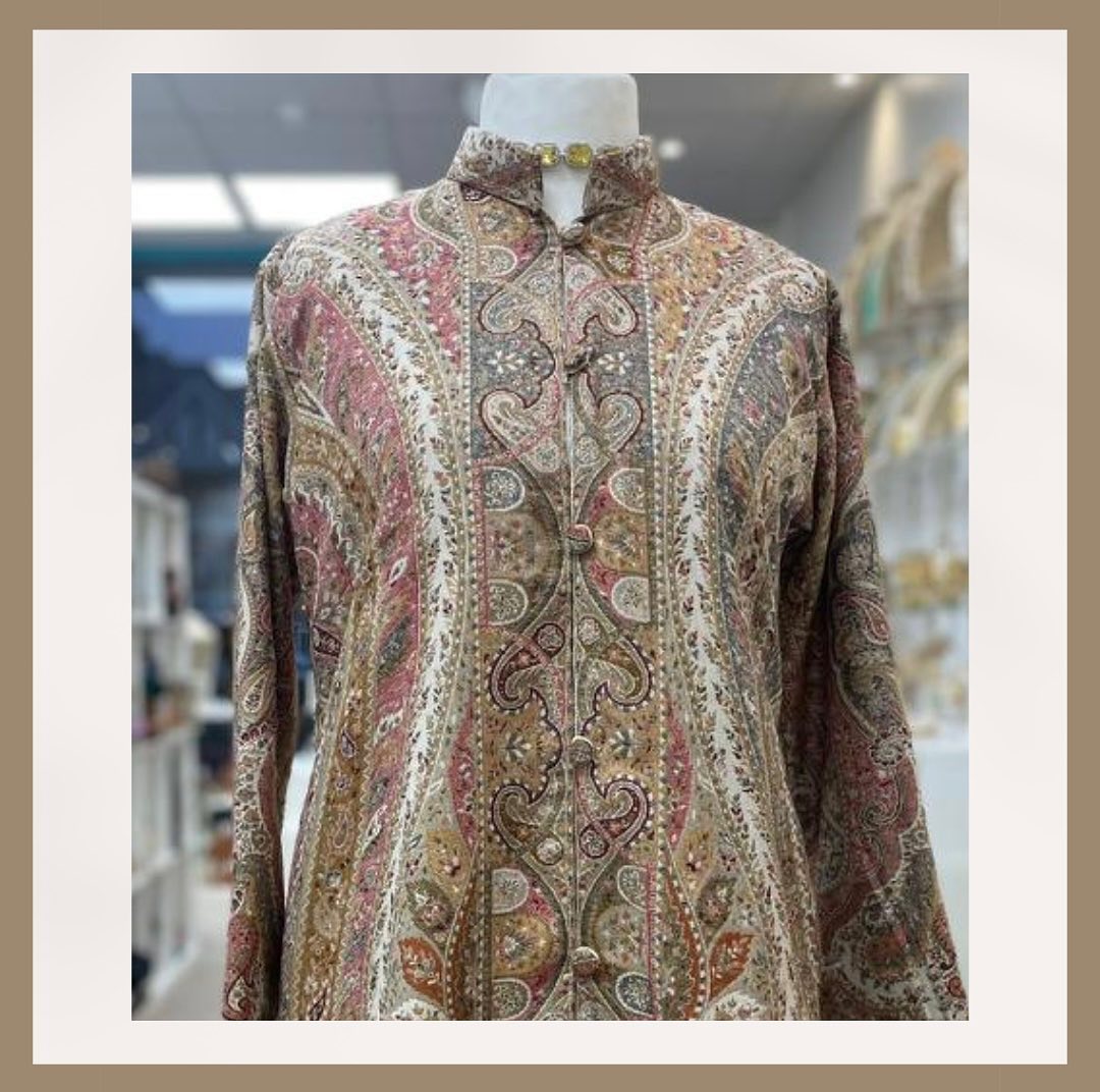Vintage Ivory Kashmiri Jamawar Coat - Elegant Paisley Weave