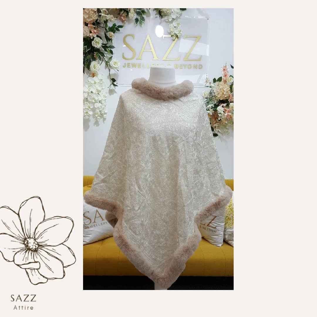 Elegant Cream Damask Jacquard Poncho with Faux Fur